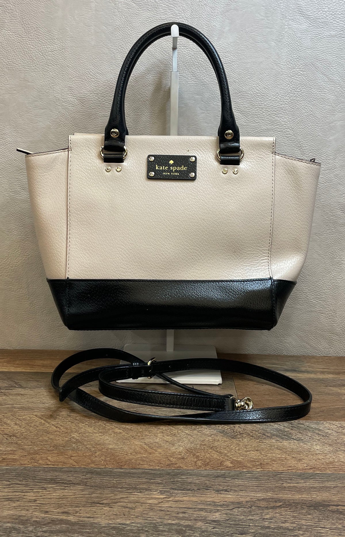 Kate Spade Cream Black Pebbled Leather Satchel Handbag Two Tone Gold Hardware