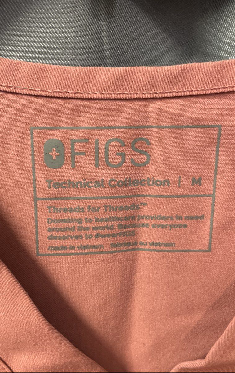 FIGS Men's Leon Technical Collection Brick V-Neck Scrub Top Sz M