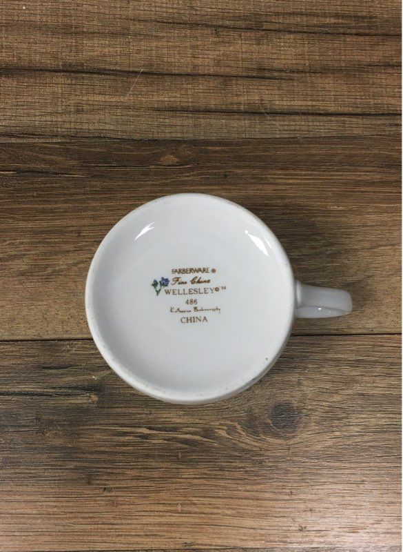 Set of 5 Farberware Wellesley #486 Fine China Cups