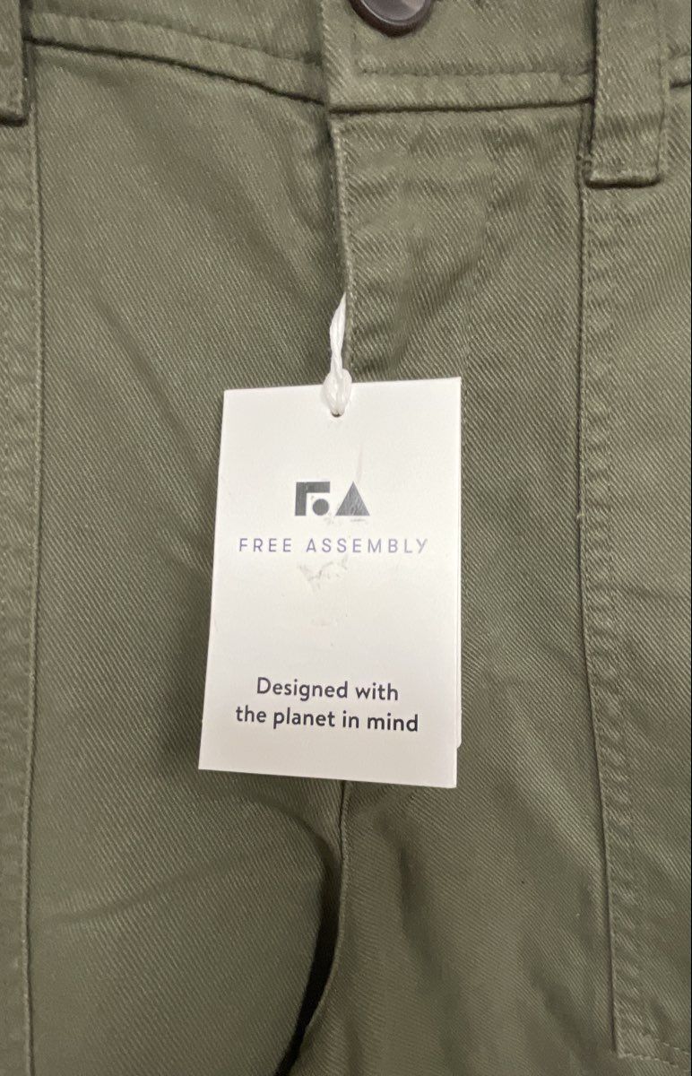 Free Assembly Women's Cargo Pocket Pants Kalamata Green Twill NWT Sz 2