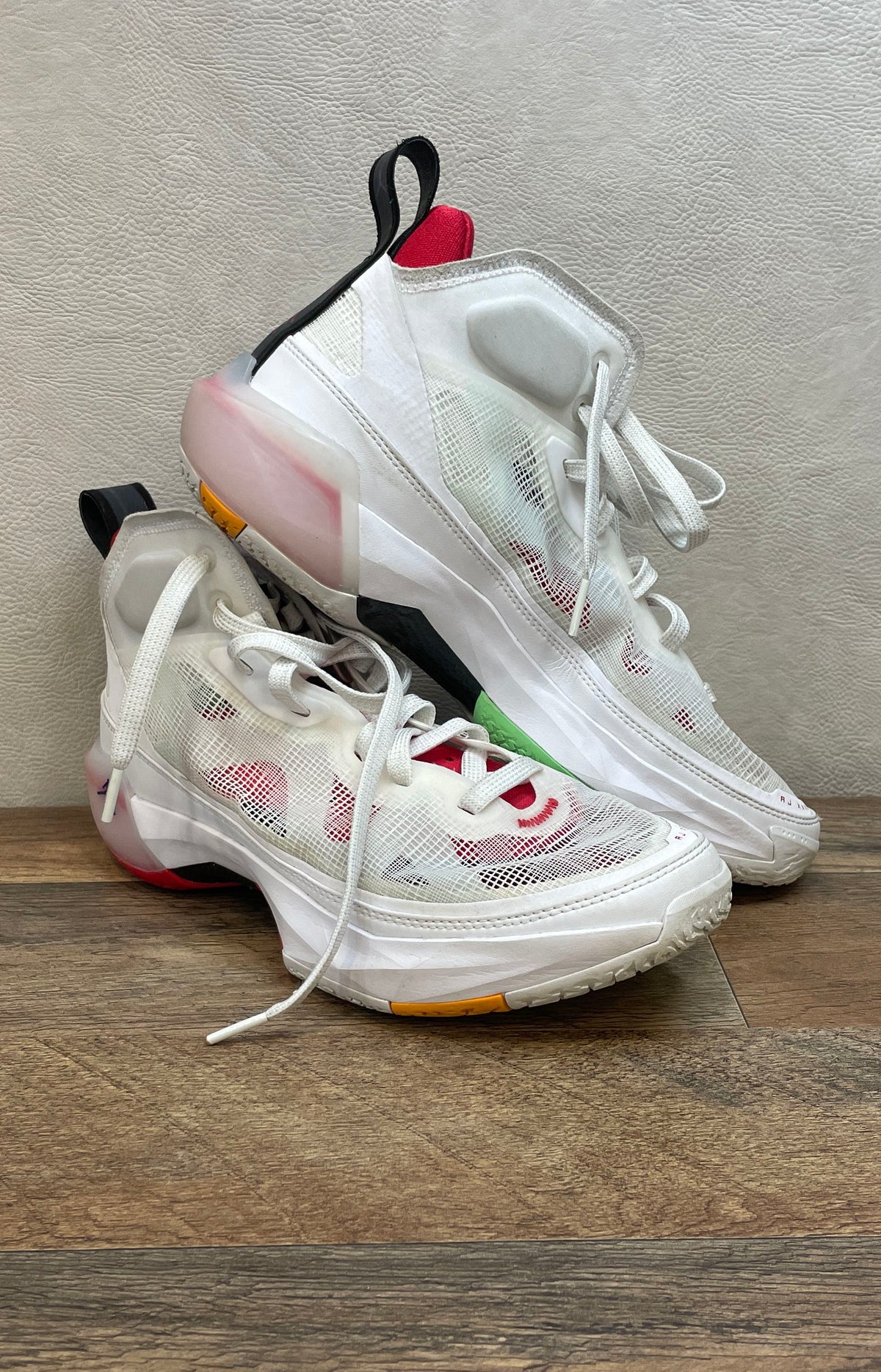 Nike Air Jordan 37 Hare White True Red Basketball Shoes Men's Size 8.5