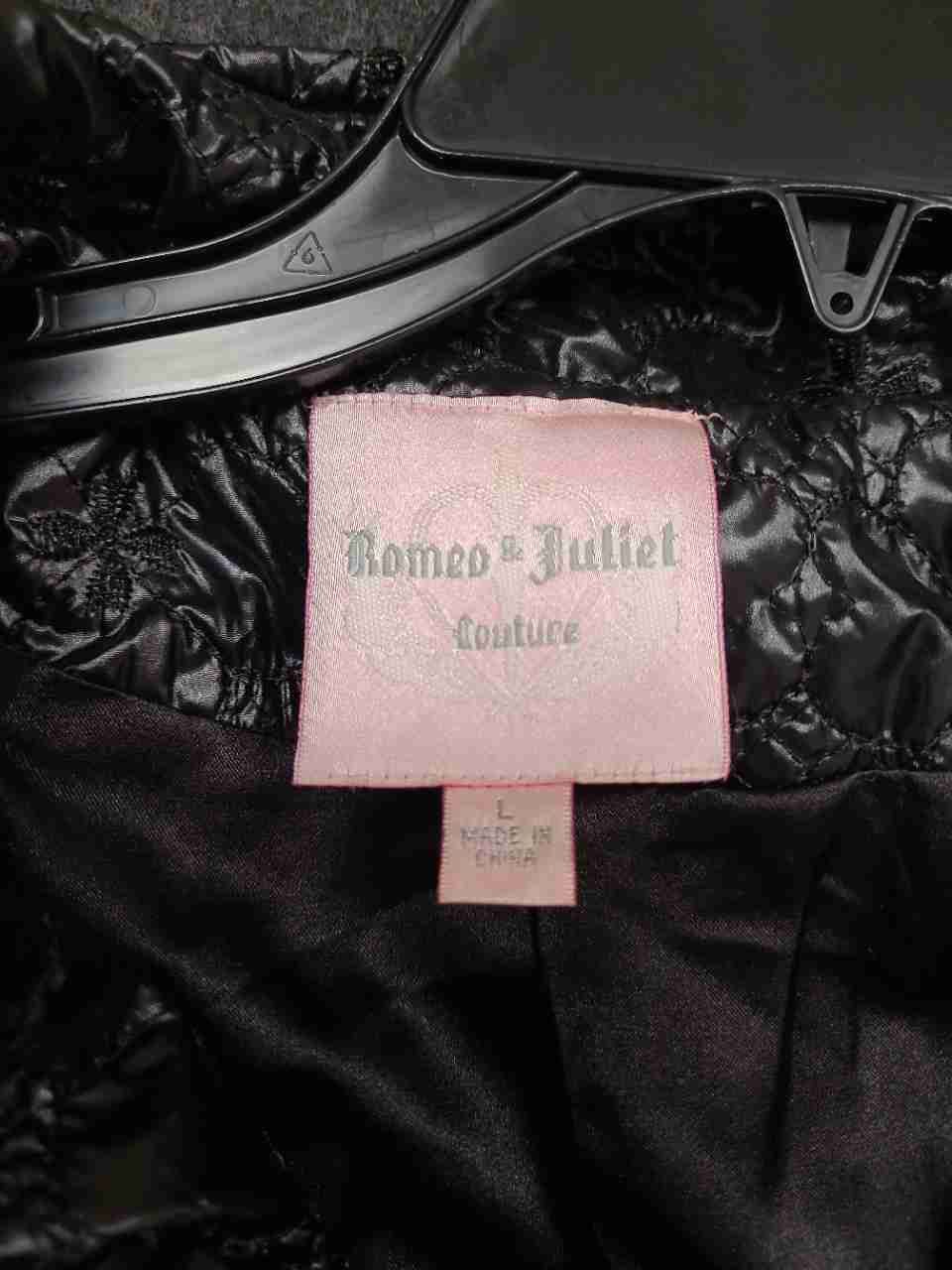 Romeo & Juliet Couture Women's Black Textured Floral Faux Fur Hood Jacket Sz L