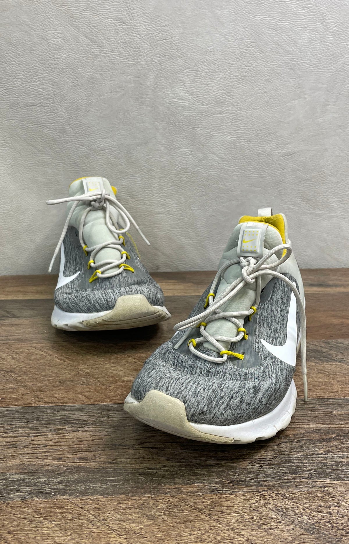 Nike Women's Free TR 7 Wolf Grey White Sulfur Yellow Training Shoes Size 8.5