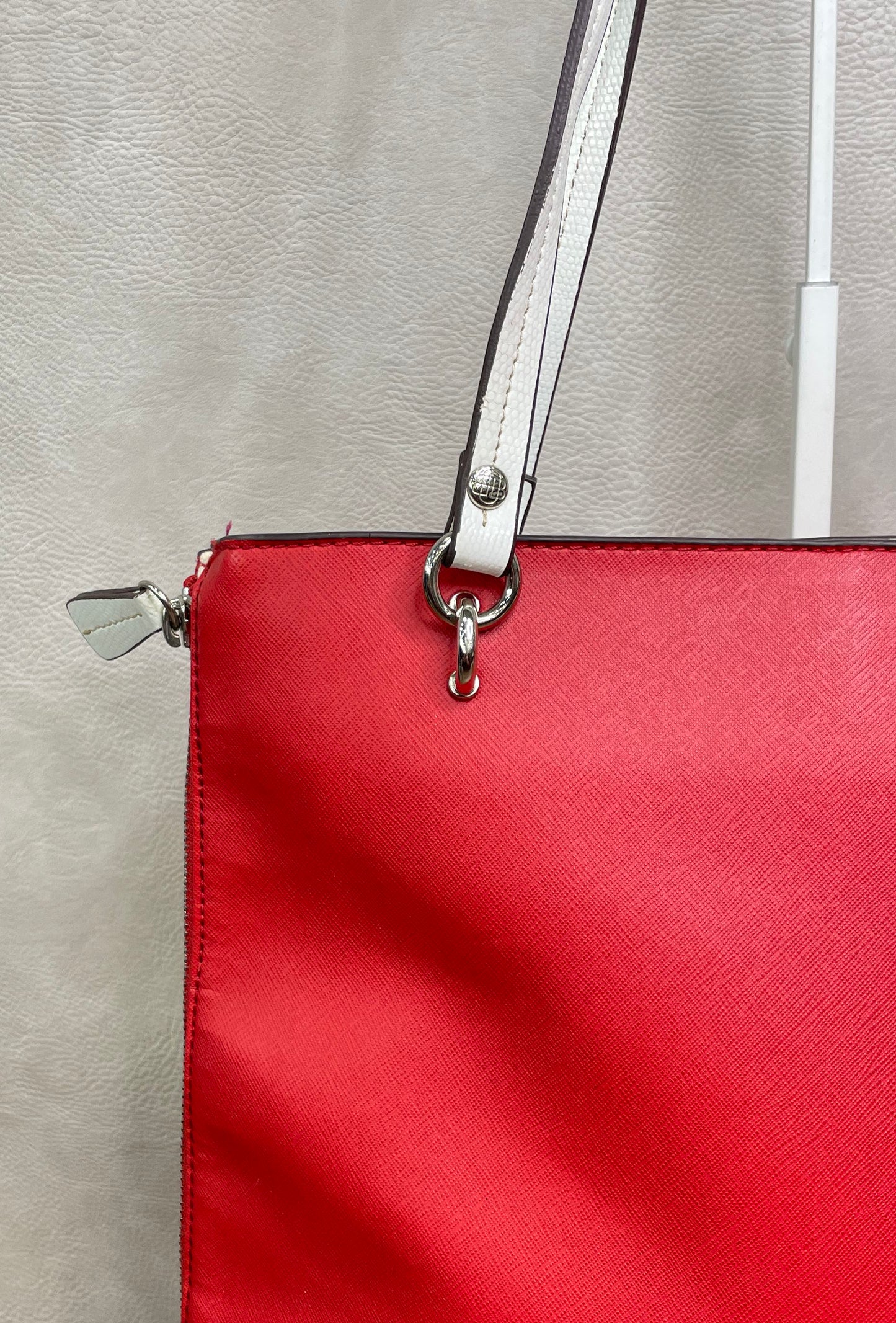 Dana Buchman Red Saffiano Textured Tote Bag White Straps Floral Lining Silver
