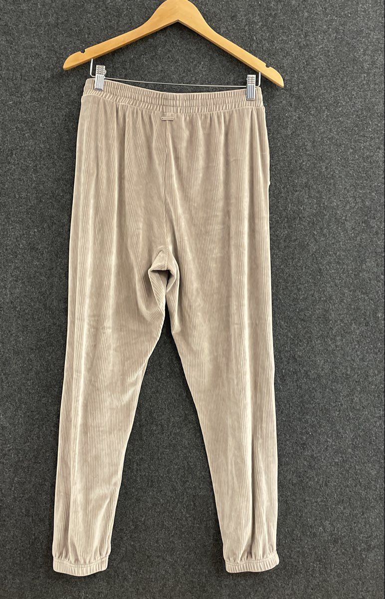 Victoria's Secret Women's Ribbed Velvet Lounge Set Taupe Top & Pants Sz M