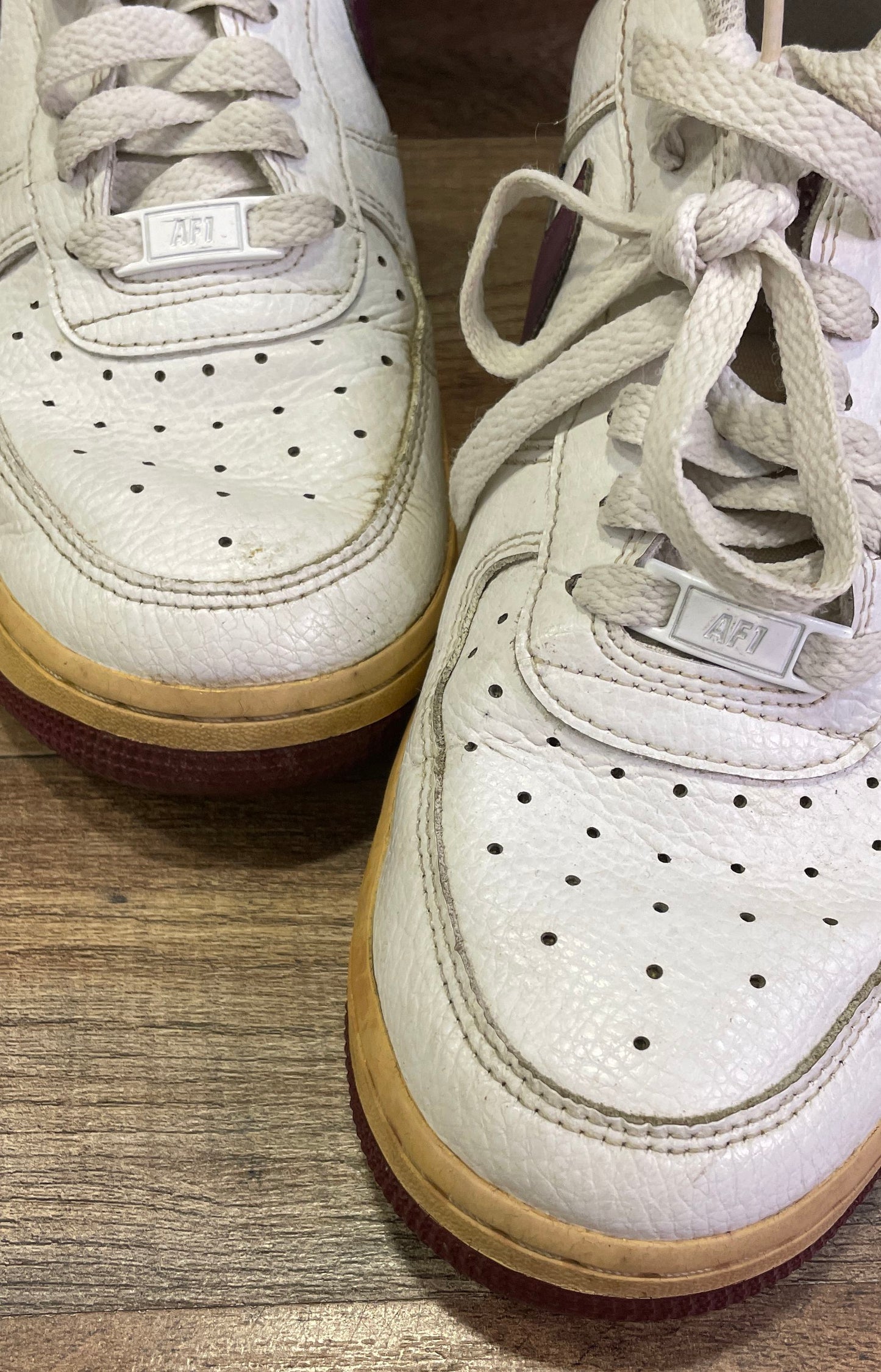 Nike Air Force 1 07 Low White Burgundy Yellow Women's Size 8