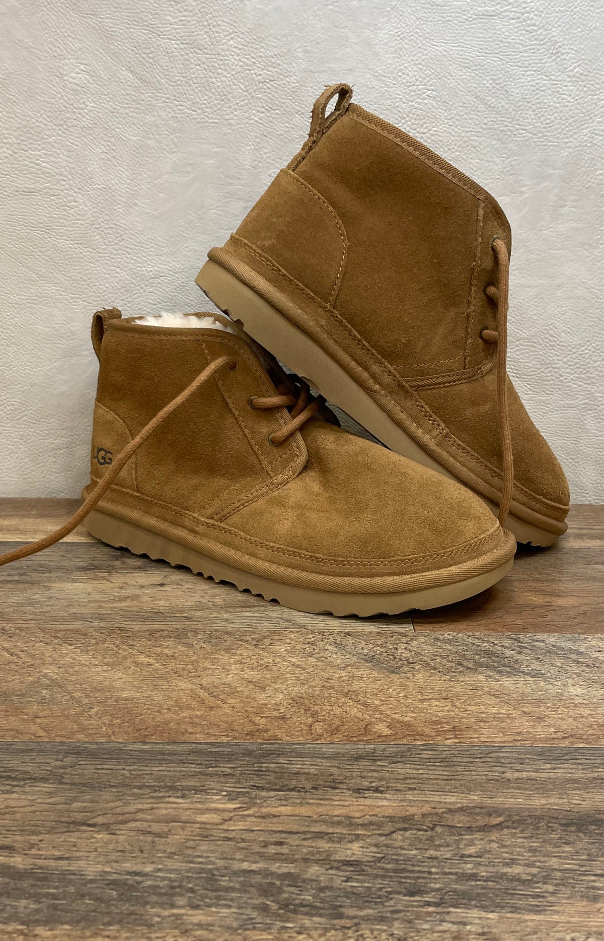UGG Neumel Chestnut Suede Sheepskin Lined Chukka Boots Women's Size 6