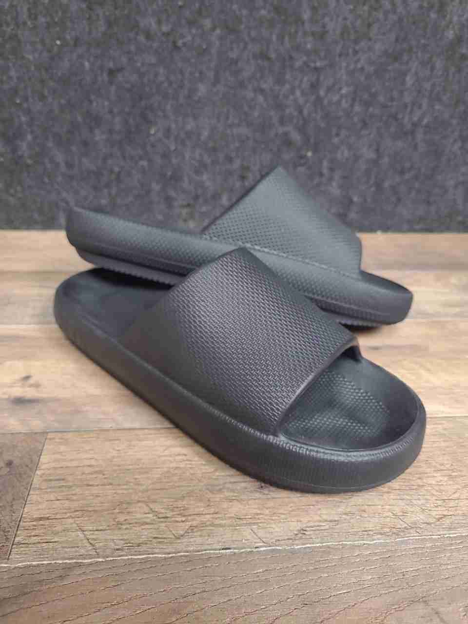 Victoria's Secret PINK Black Textured Single Strap Slide Sandals Women's Size L