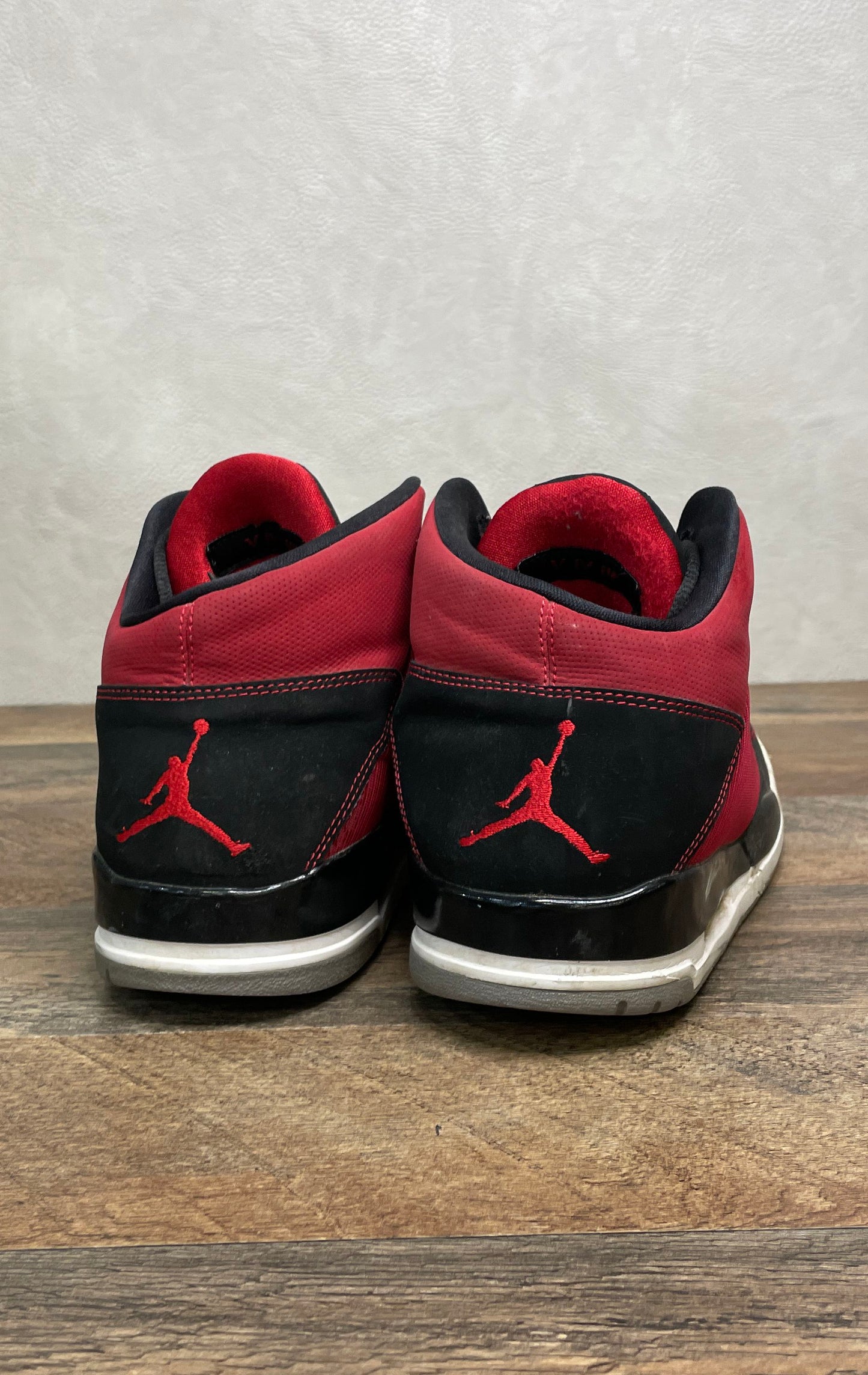 Nike Jordan SC-3 Gym Red Black White Mid Top Basketball Sneakers Size 10