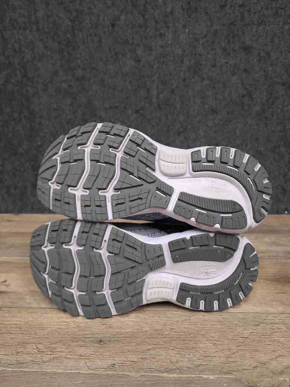 Brooks Ghost 13 Grey Road Running Shoes Women's Size 7