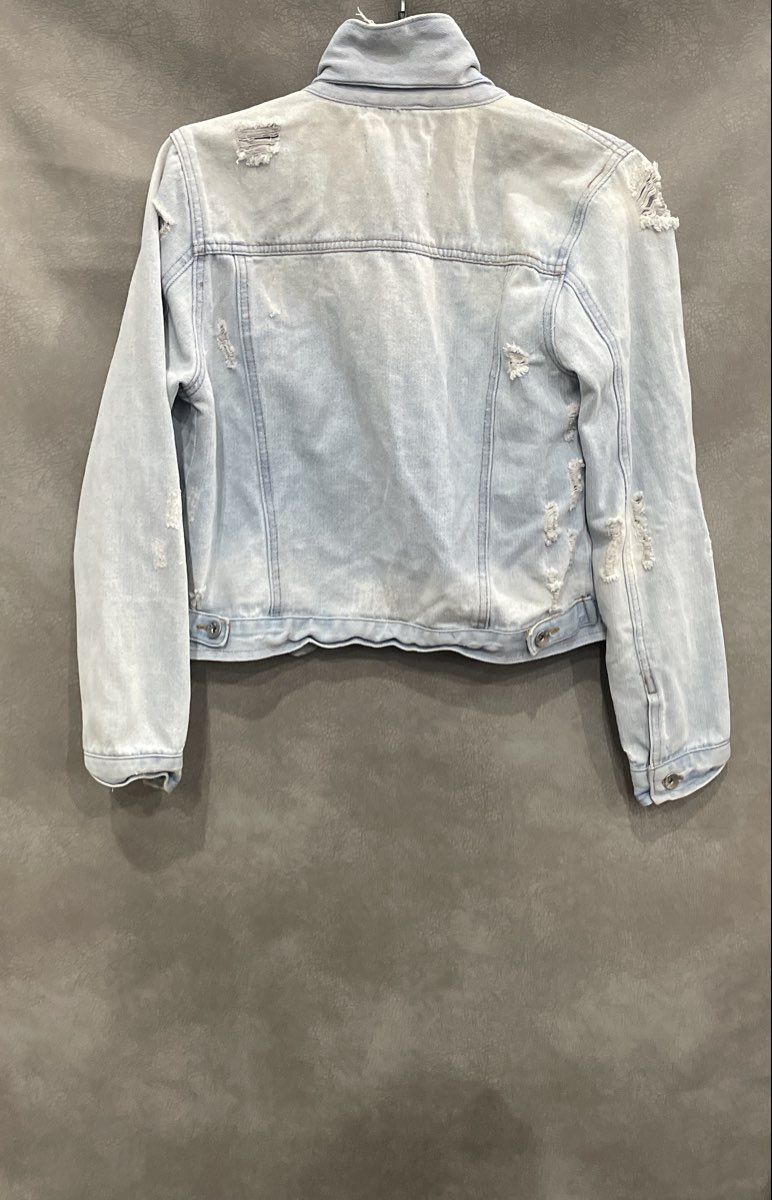 Ci Sono Women's Light Wash Distressed Ripped Denim Jean Jacket Sz M