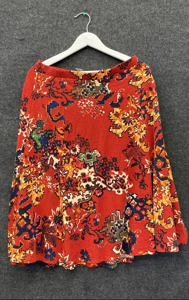 Chelsea & Theodore Women's Red Multicolor Printed A-Line Knit Skirt Sz 12 NWT