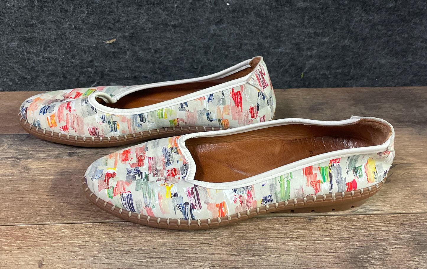 Karyoka Comfort Multi-color Abstract Print Leather Loafers Flats Size 38
