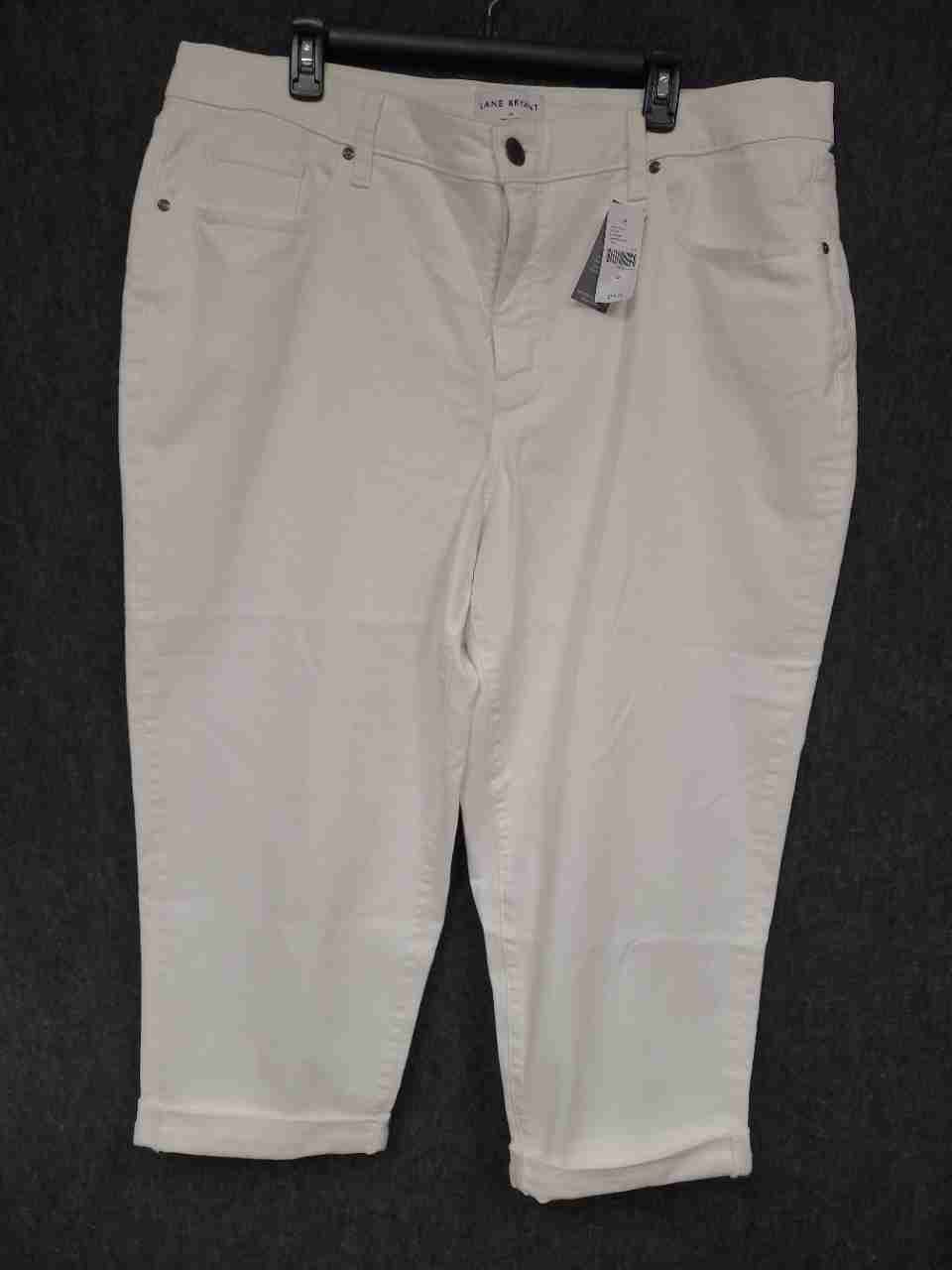 Lane Bryant Women's White Boyfriend Capri Pants Mid-Rise NWT Size 18