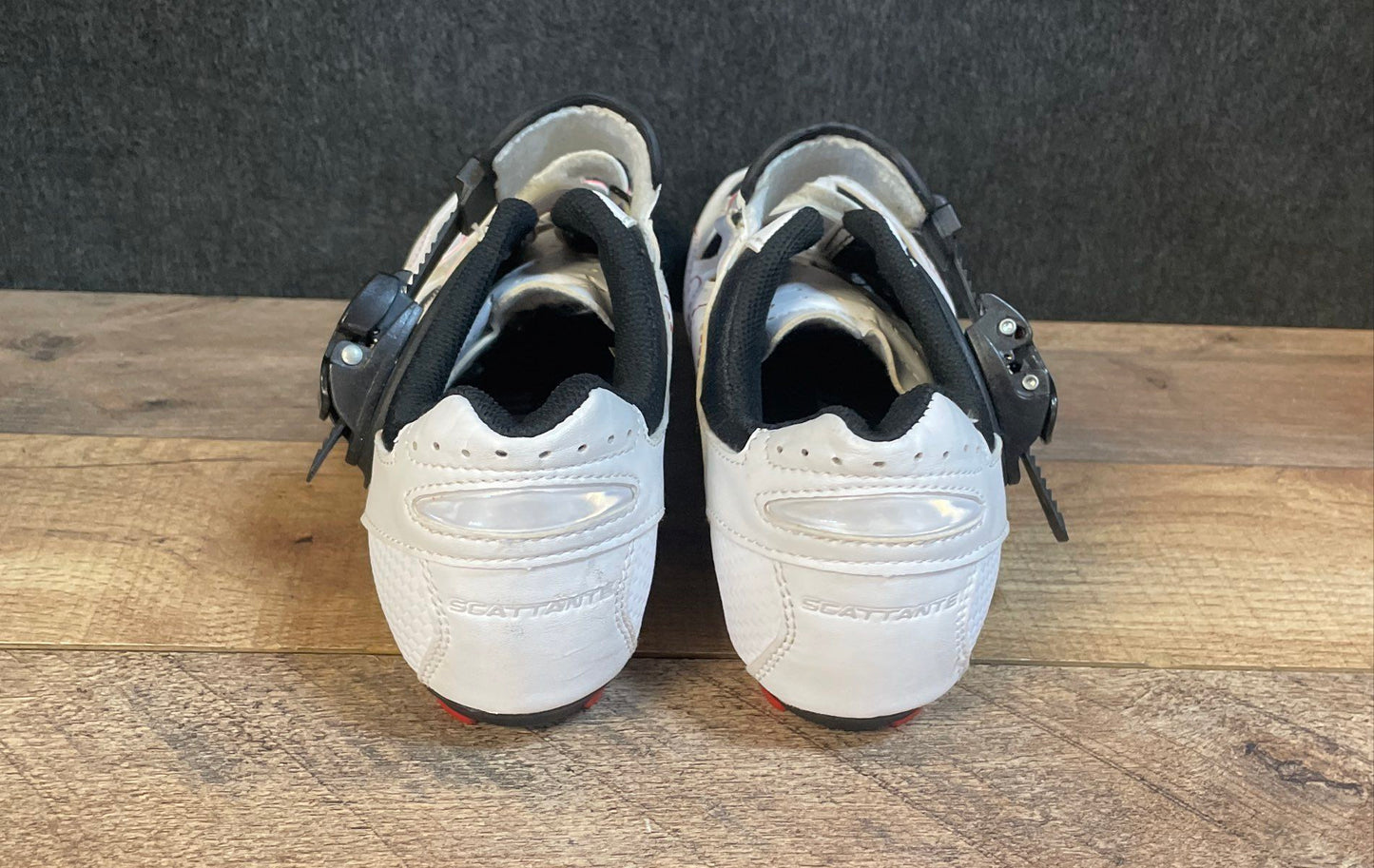 Scattante Torena White Black Red Road Cycling Shoes Size 6.5 EUR 39