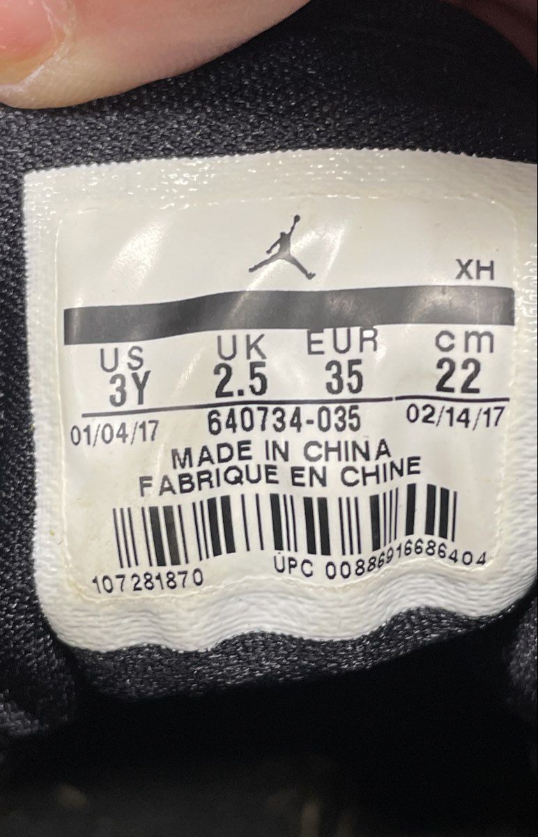 Nike Air Jordan 1 Mid New Love Black Varsity Maize GS Youth Size 3Y