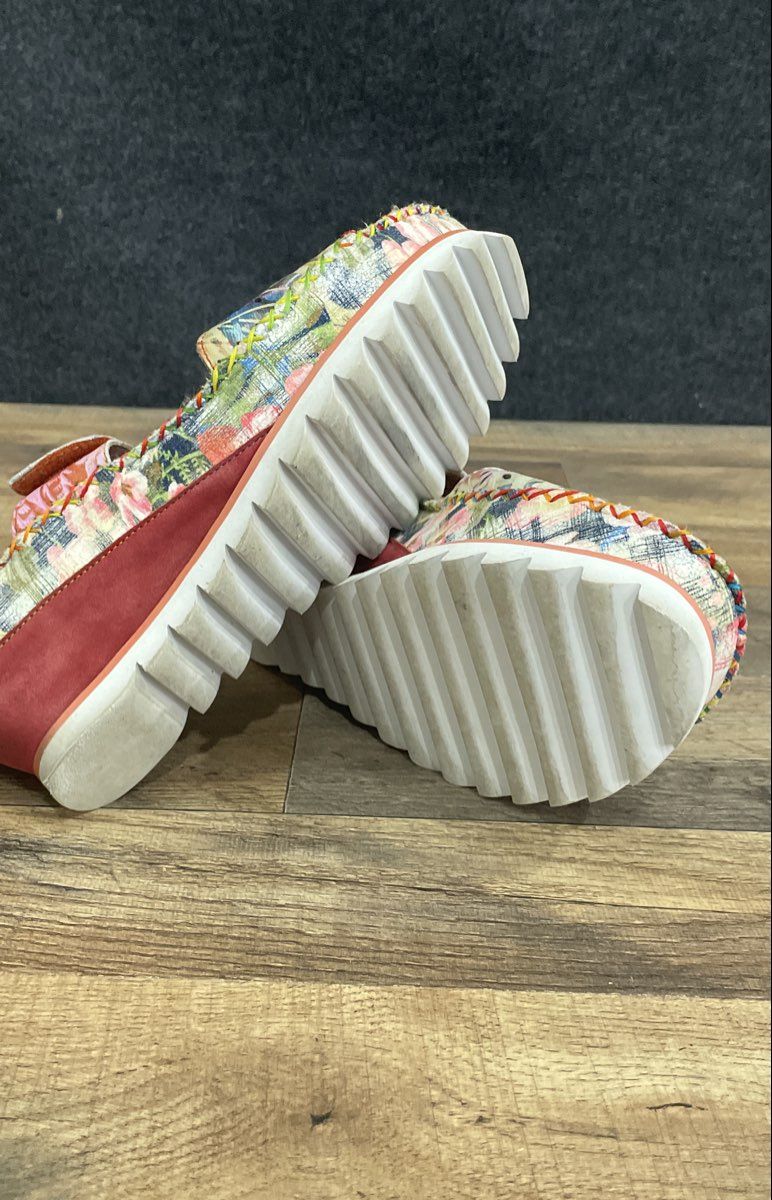 L'Artiste Spring Step Skater Red Multi Leather Platform Wedge Sandals Size 41