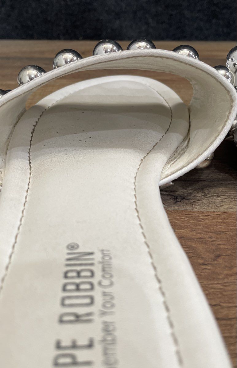 Cape Robbin White Studded Spike Slide Sandals Women's Size 11