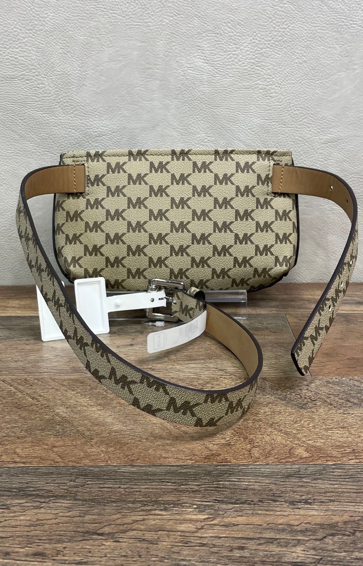 Michael Kors NWT Beige Monogram Signature Canvas Belt Bag Waist Pack Purse