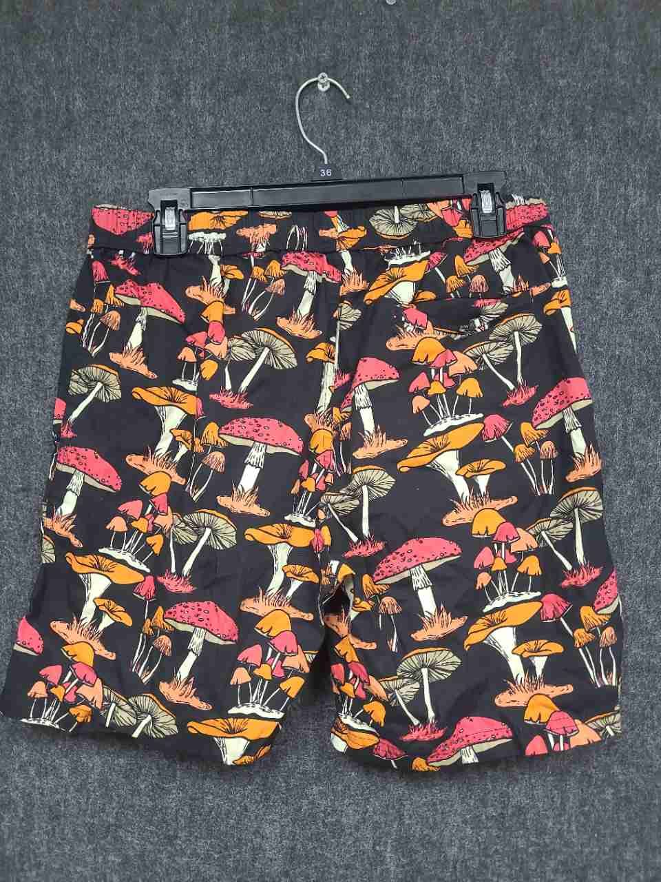 Massive Men's Mushroom Print Shorts Black Multicolor Elastic Waist Sz M