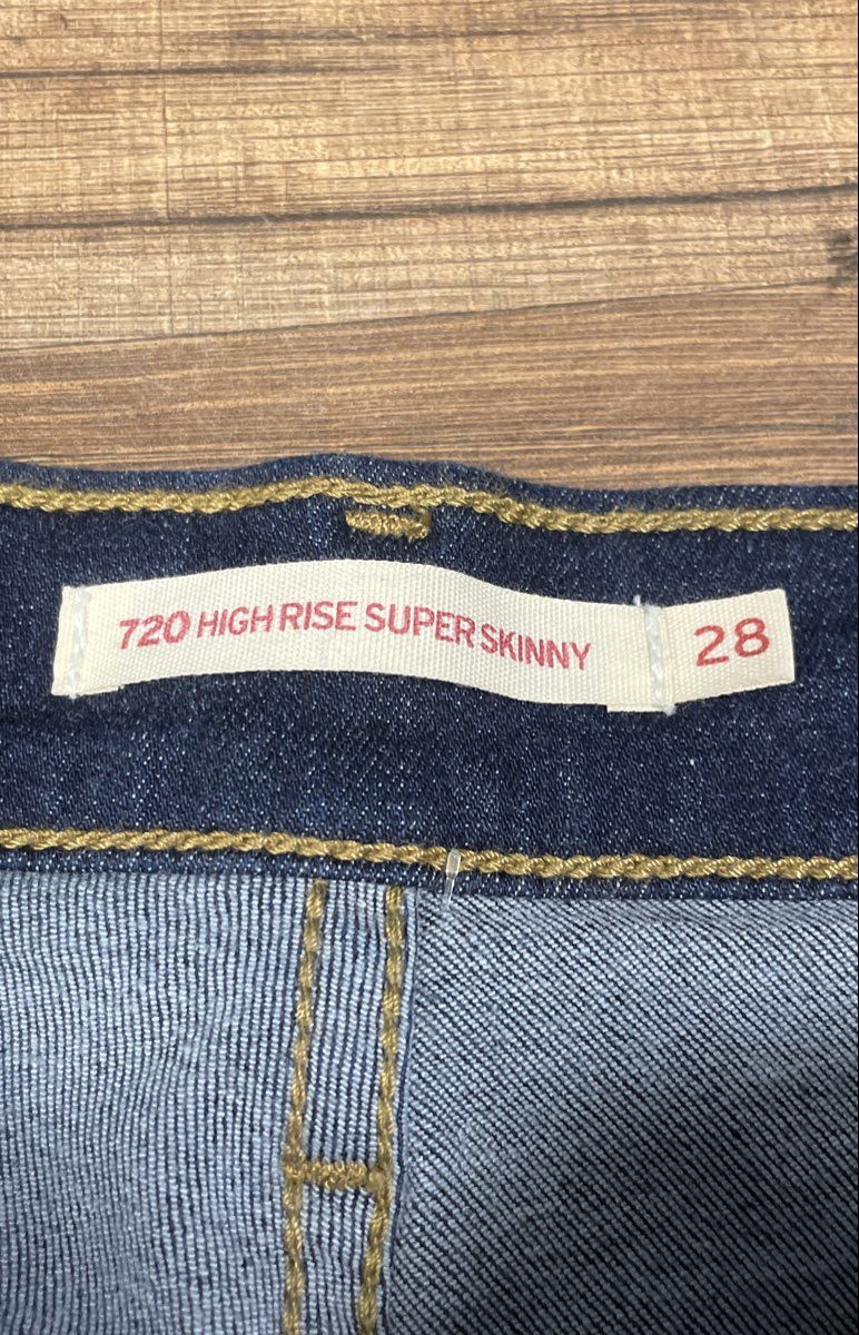 Levi's Women's 720 High-Rise Super Skinny Jeans Dark Wash NWT Sz 6M W28 L30
