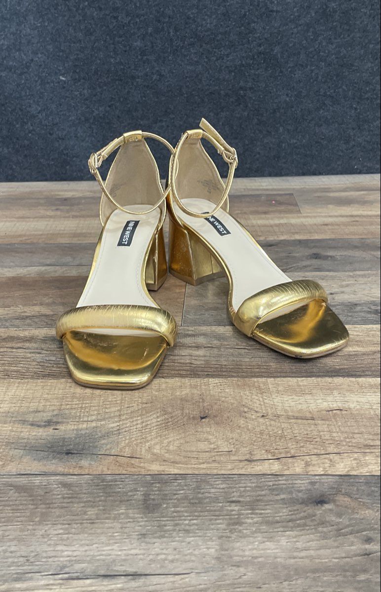 Nine West Gold Metallic Ankle Strap Block Heel Square Toe Sandals Size 7M