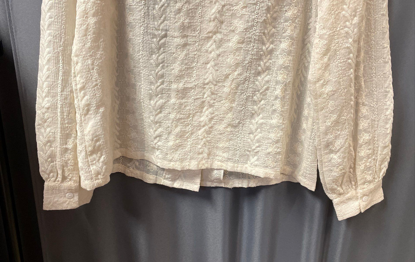 Rihoas Women's Cream Floral Eyelet Lace Embroidered Button Front Blouse Sz M