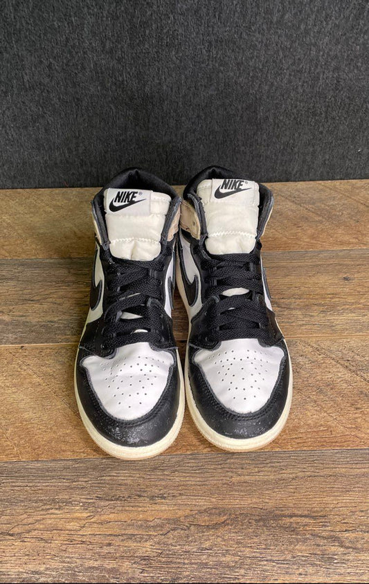 Children's Nike Air Jordan 1 Retro High OG "Latte" Sneakers Size 1.5Y