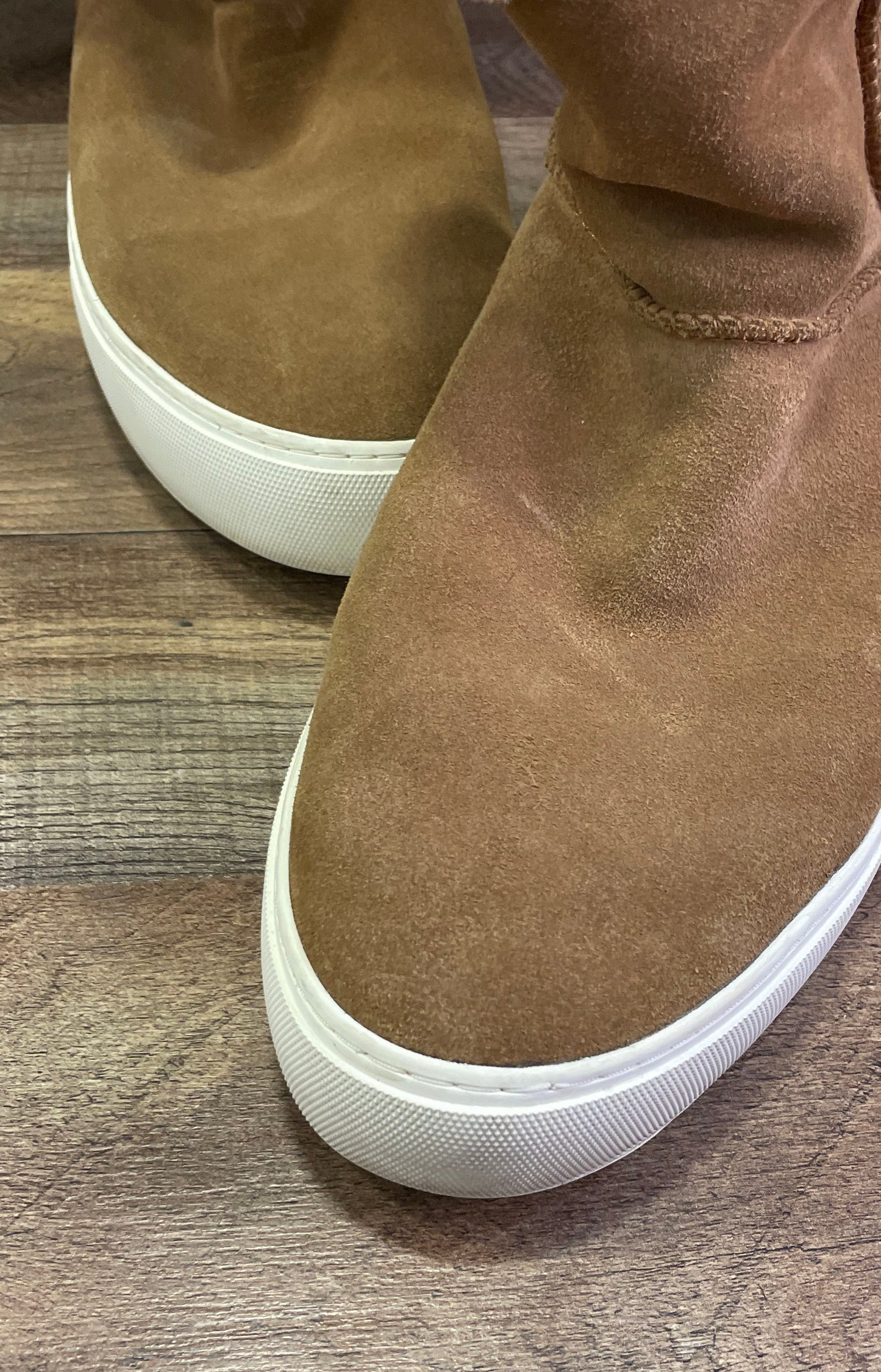 UGG Lynus Chestnut Suede Sheepskin Lined Sneaker Boots Women's Size 12