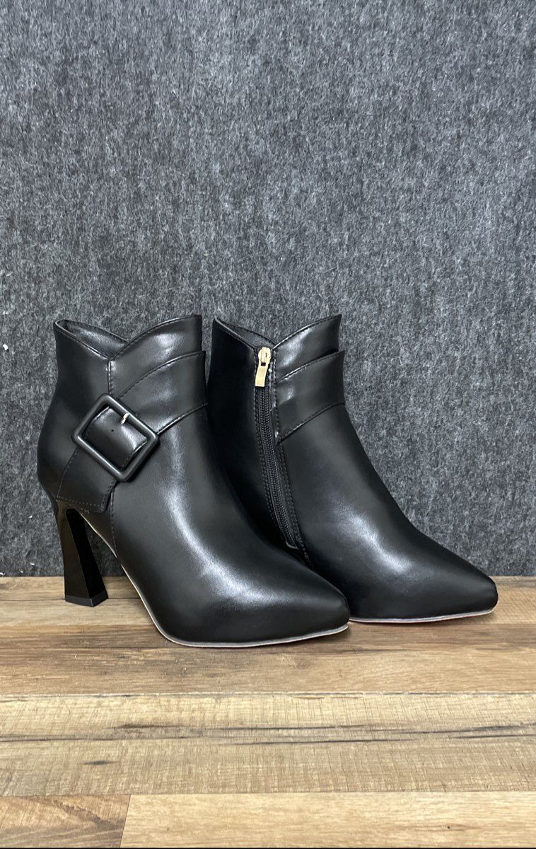 DS Black Faux Leather Pointed Toe Buckle Ankle Booties Size 38 EU 7.5 US