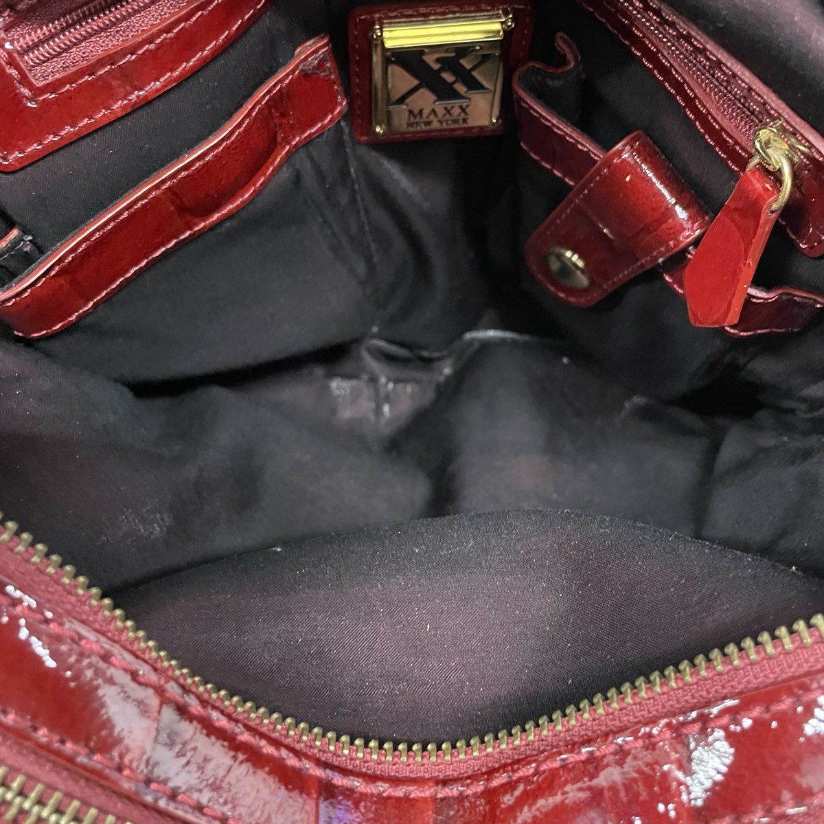 Maxx New York Red Croc Embossed Patent Shoulder Bag Gold Tone Chain Vintage