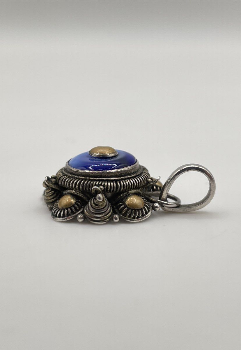 Two-Tone 925 Sterling Silver Blue Cat's Eye Glass Stone Wirework Pendant 3.5g