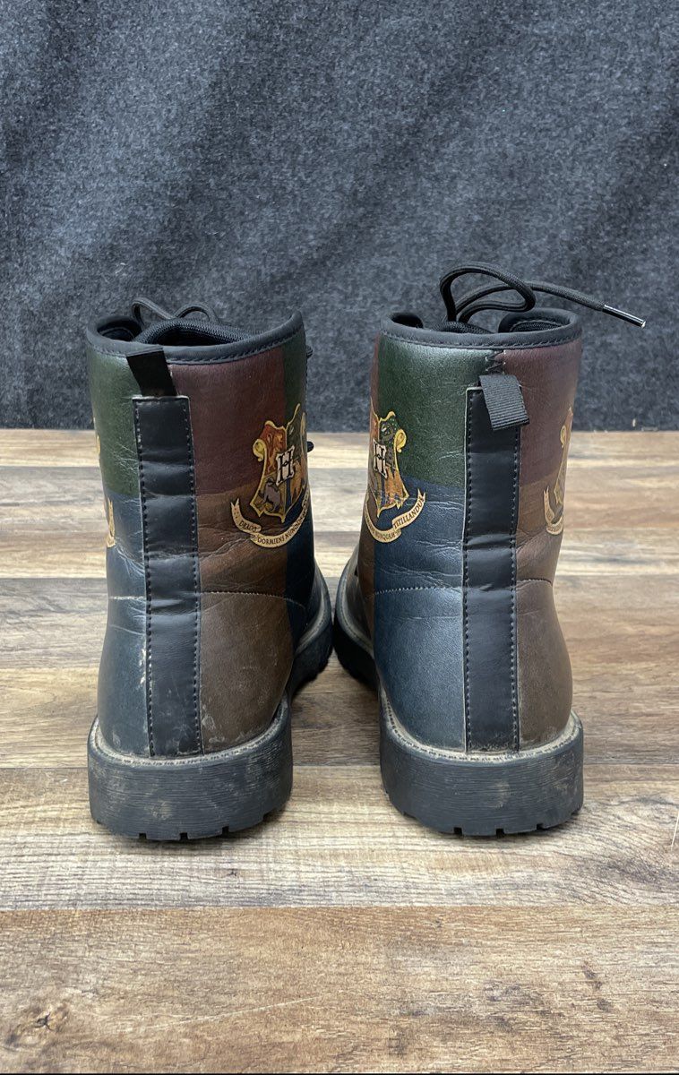 Harry Potter Hogwarts Crest House Colors Brown Lace-Up Combat Boots Size 9