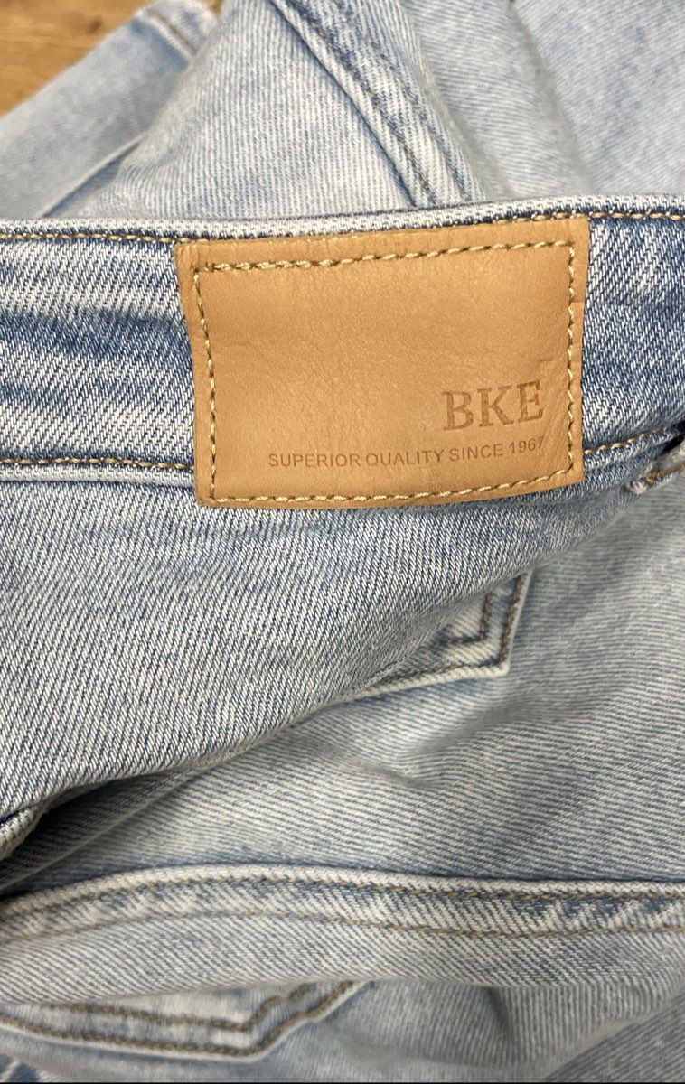 BKE Women's Parker Universal High Rise Bootcut Light Wash Blue Jeans Sz 28x33.5