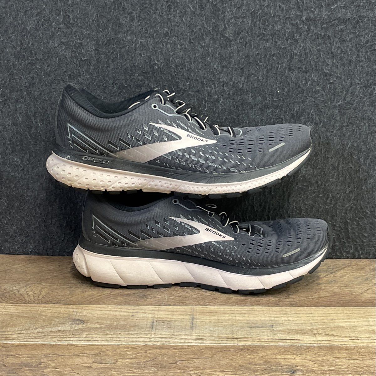 Brooks Ghost 13 Ebony Black Anthracite Women's Running Shoes Size 8