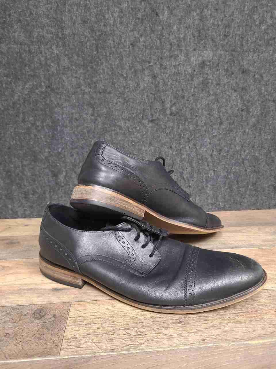 Clarks Gilman Cap Black Leather Brogue Derby Men's Dress Shoes Size 10.5