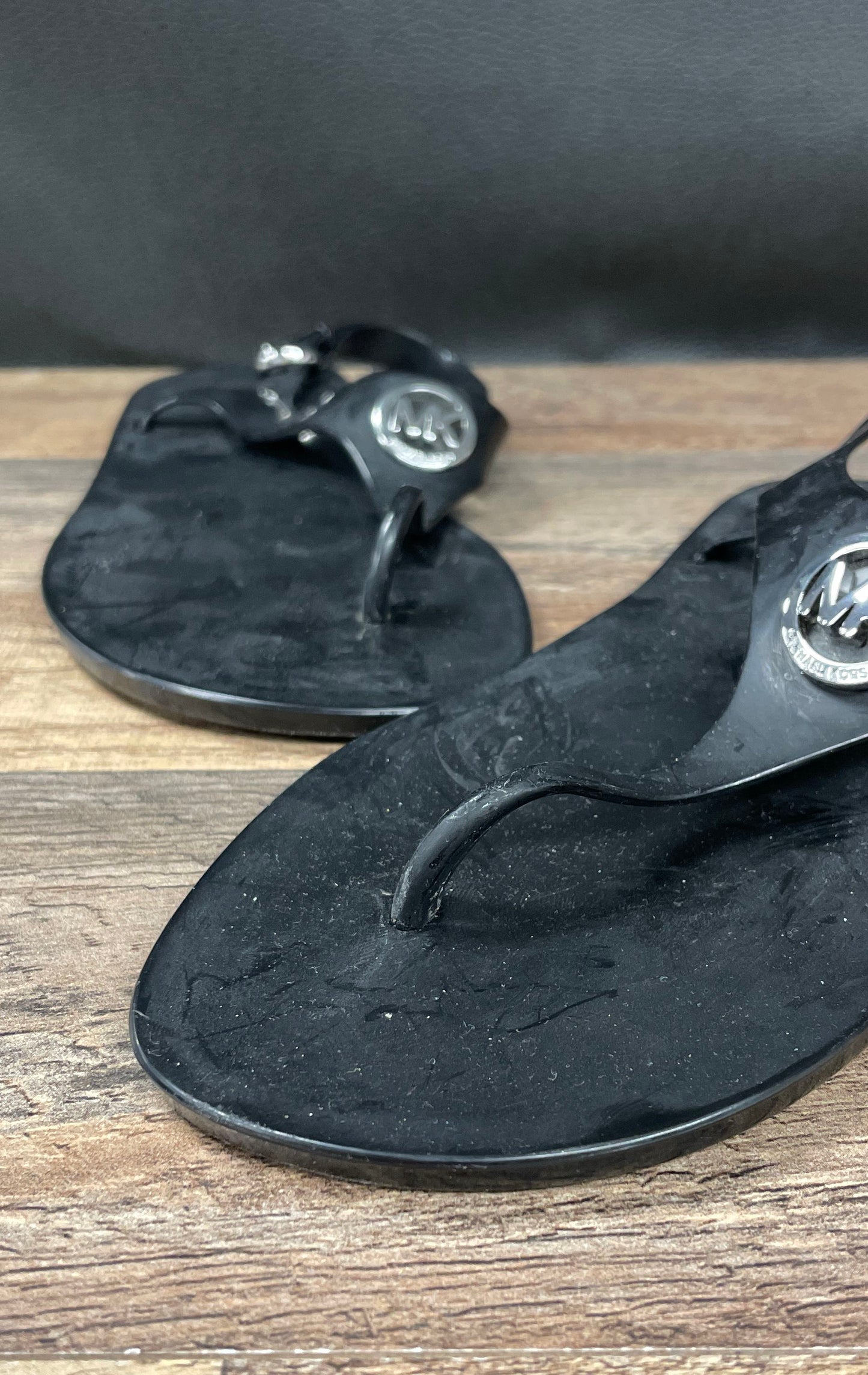 Michael Kors Jelly Thong Ankle Strap Sandal Black Silver Logo Size 8