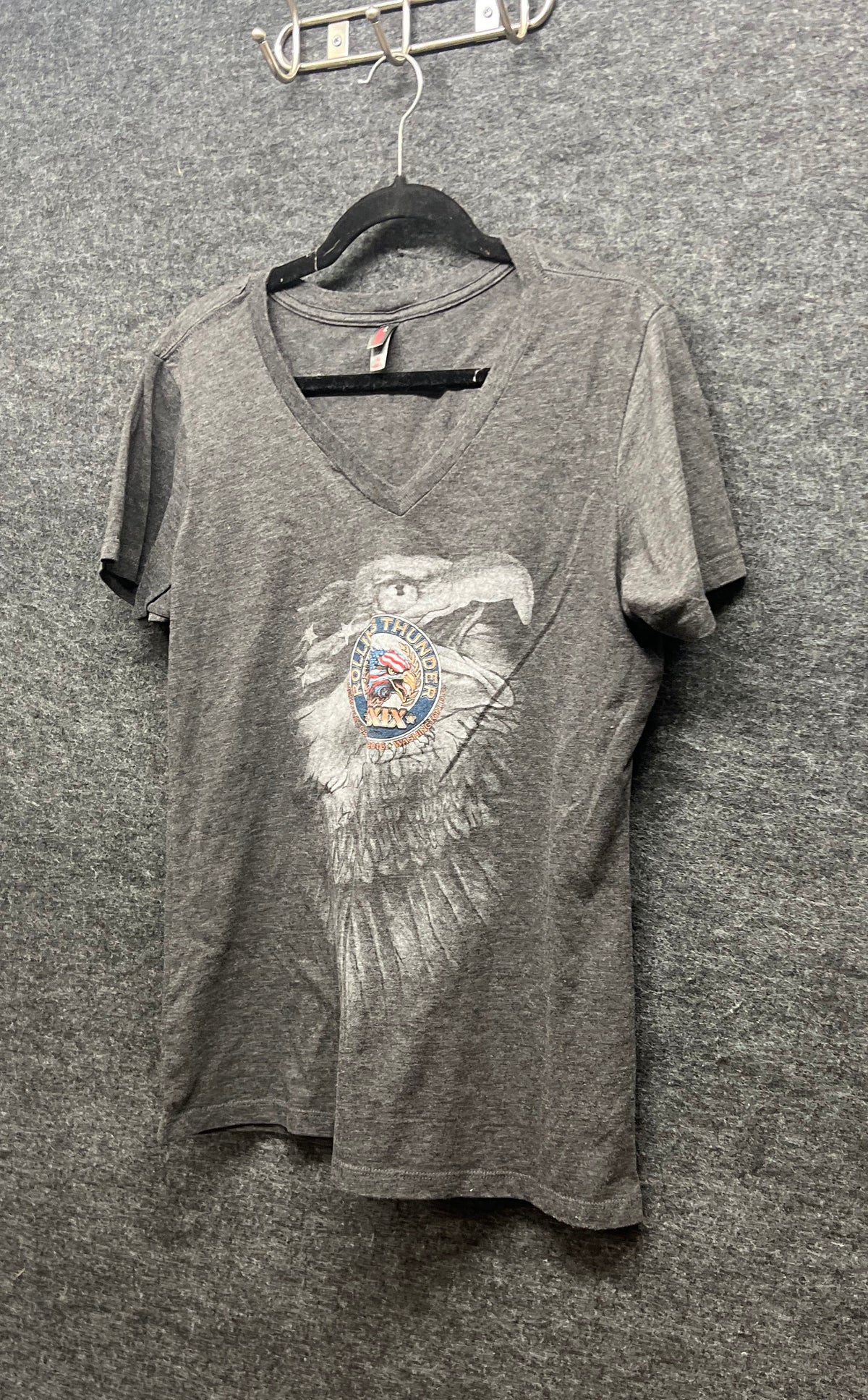 Rolling Thunder XXIX 2016 Memorial Day V-Neck T-Shirt Eagle Graphic Grey Sz XL
