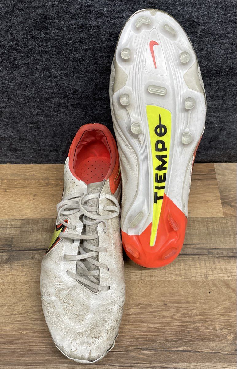 Nike Tiempo Legend 9 Elite FG White Volt Crimson Soccer Cleats Size 11.5