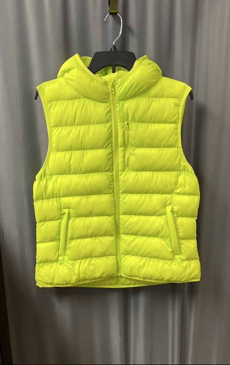Fabletics Women's Neon Lime Green Quilted Hooded Puffer Vest Full Zip Sz M
