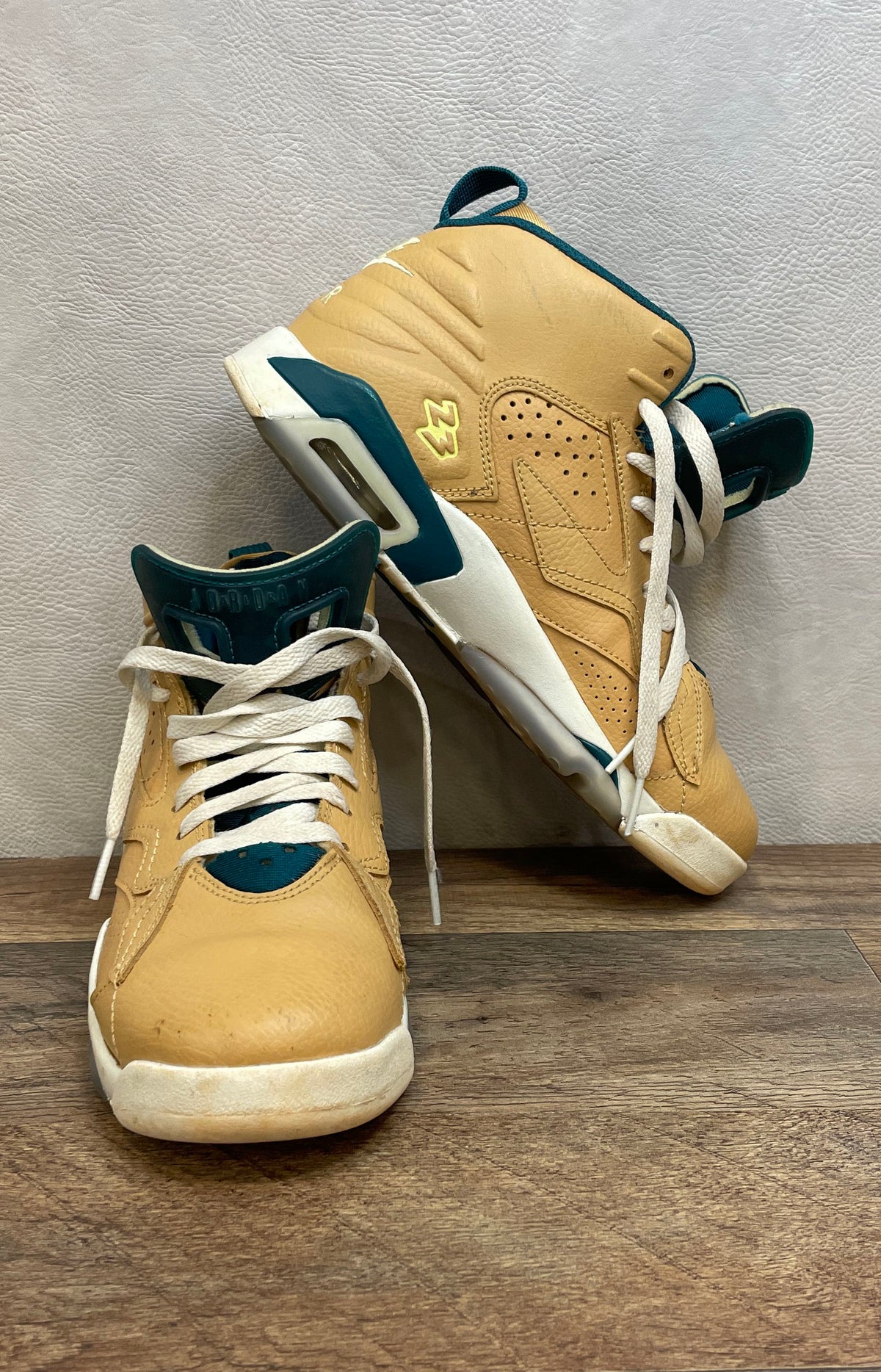 Nike Air Jordan 6 Retro GS Yellow Ochre Teal Tan Sneakers Size 6Y