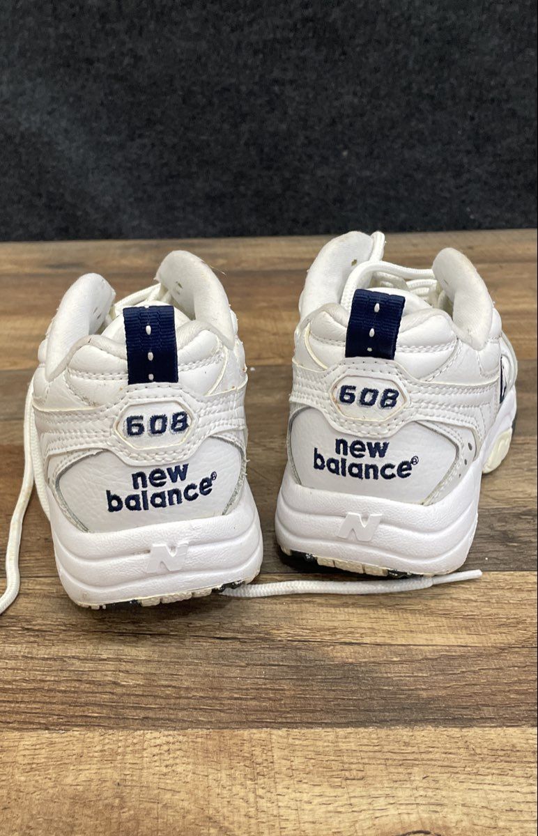 Vintage 2005 New Balance 608 WX608WT White Navy Women's Training Shoes Size 7 B