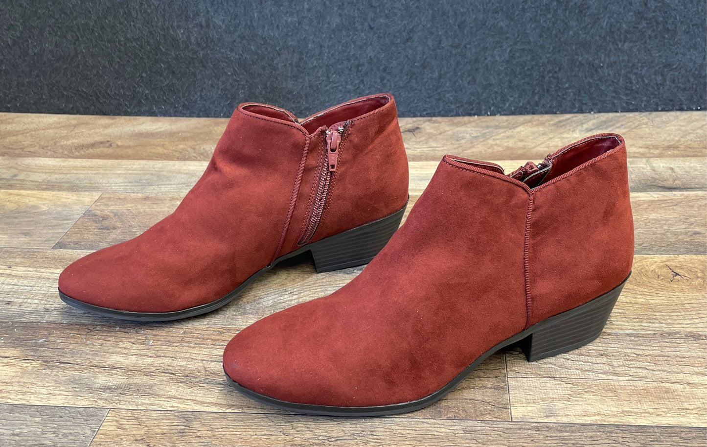 Style & Co Wileyyf1 Auburn Red Faux Suede Ankle Boots Booties Size 9 M