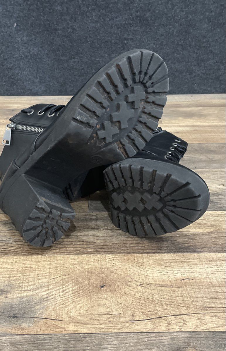 Mossimo Supply Co Black Platform Lace Up Ankle Boots Women's Size 8.5