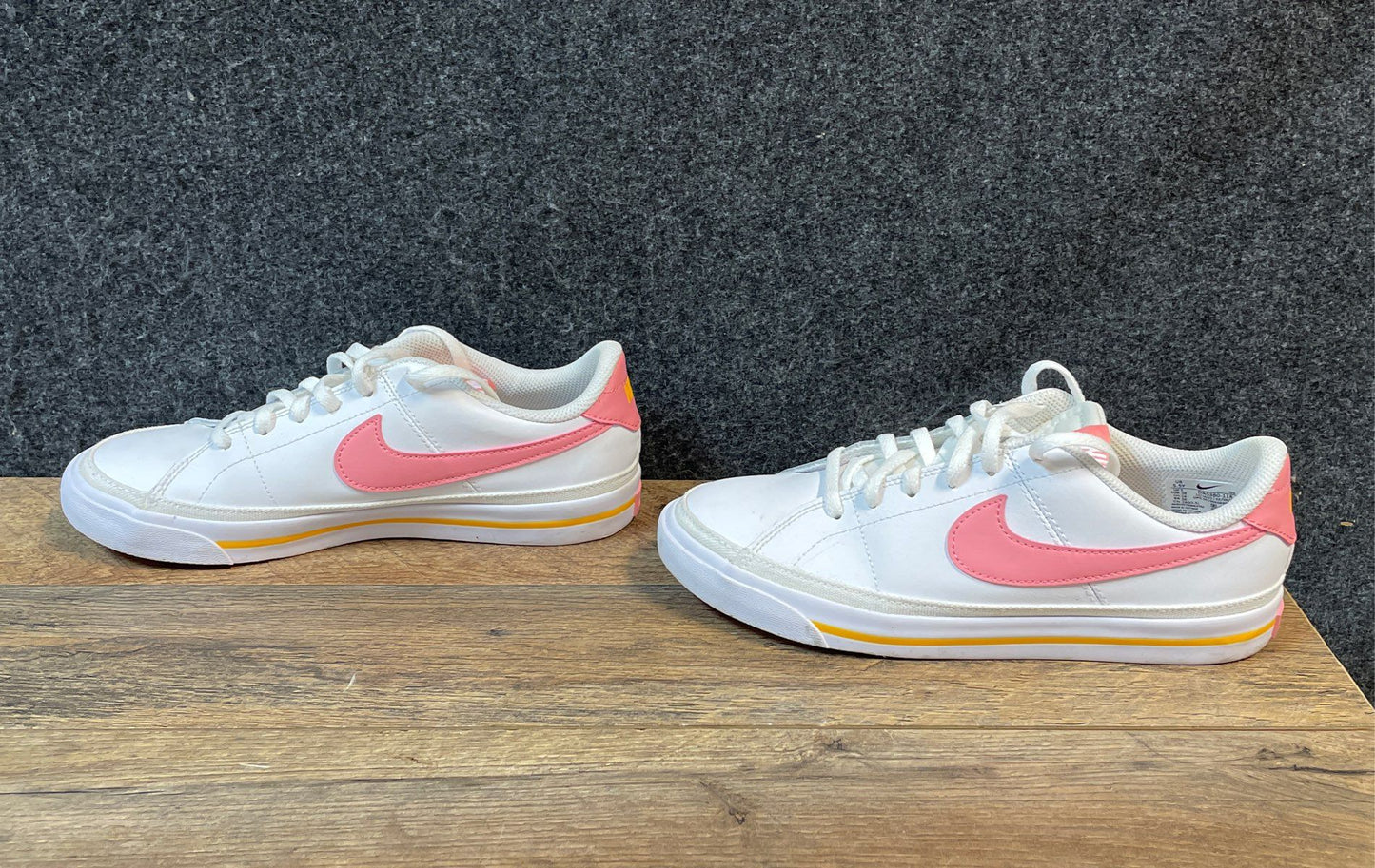 Nike Court Legacy GS White Pink Glaze Vivid Sulfur Sneakers Size 5.5Y
