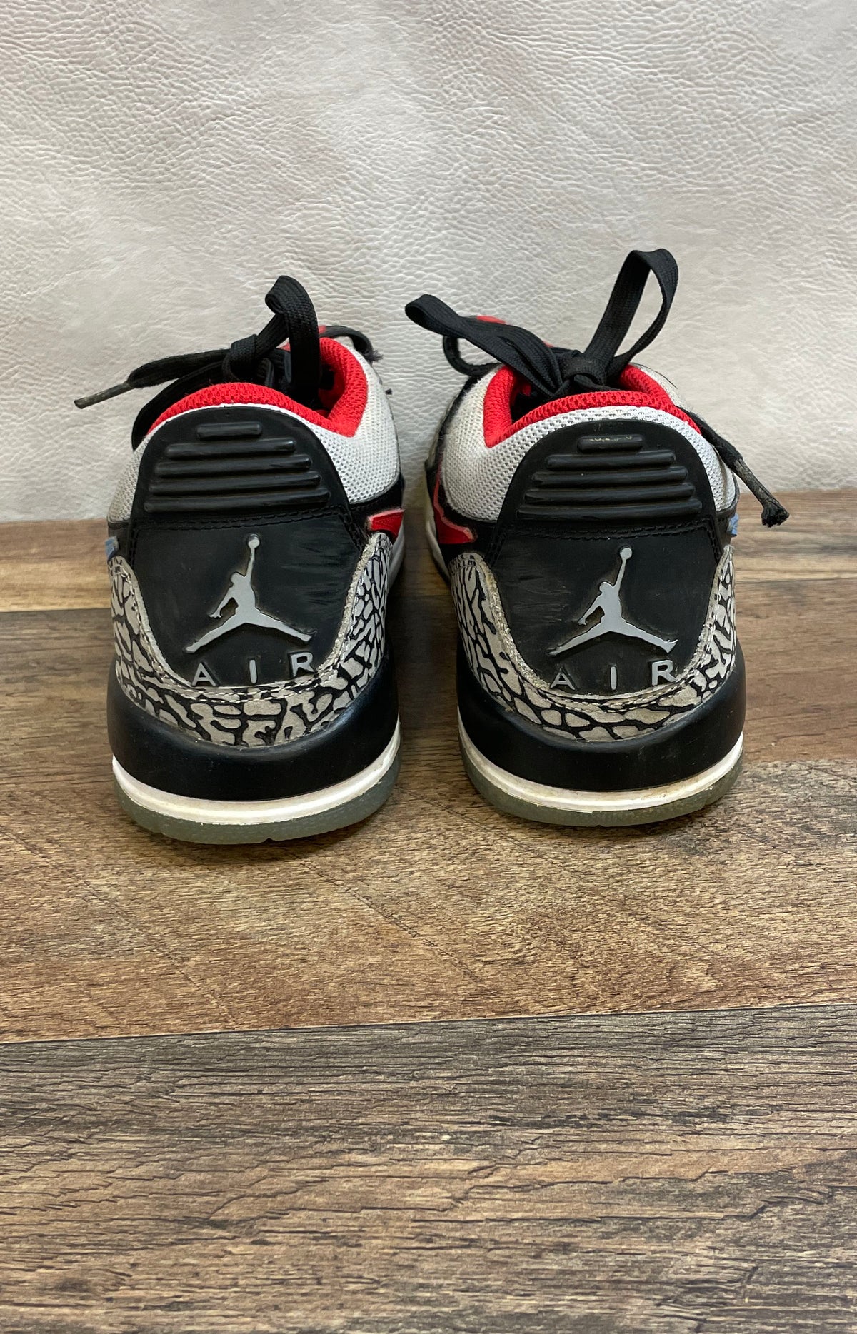 Nike Air Jordan Legacy 312 Low Black Red Blue Elephant Print GS Size 7Y
