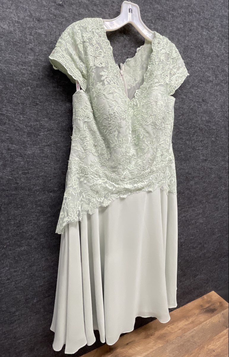 JJ's House Women's Celadon Green Lace A-Line Formal Dress Mother of Bride NWT 16
