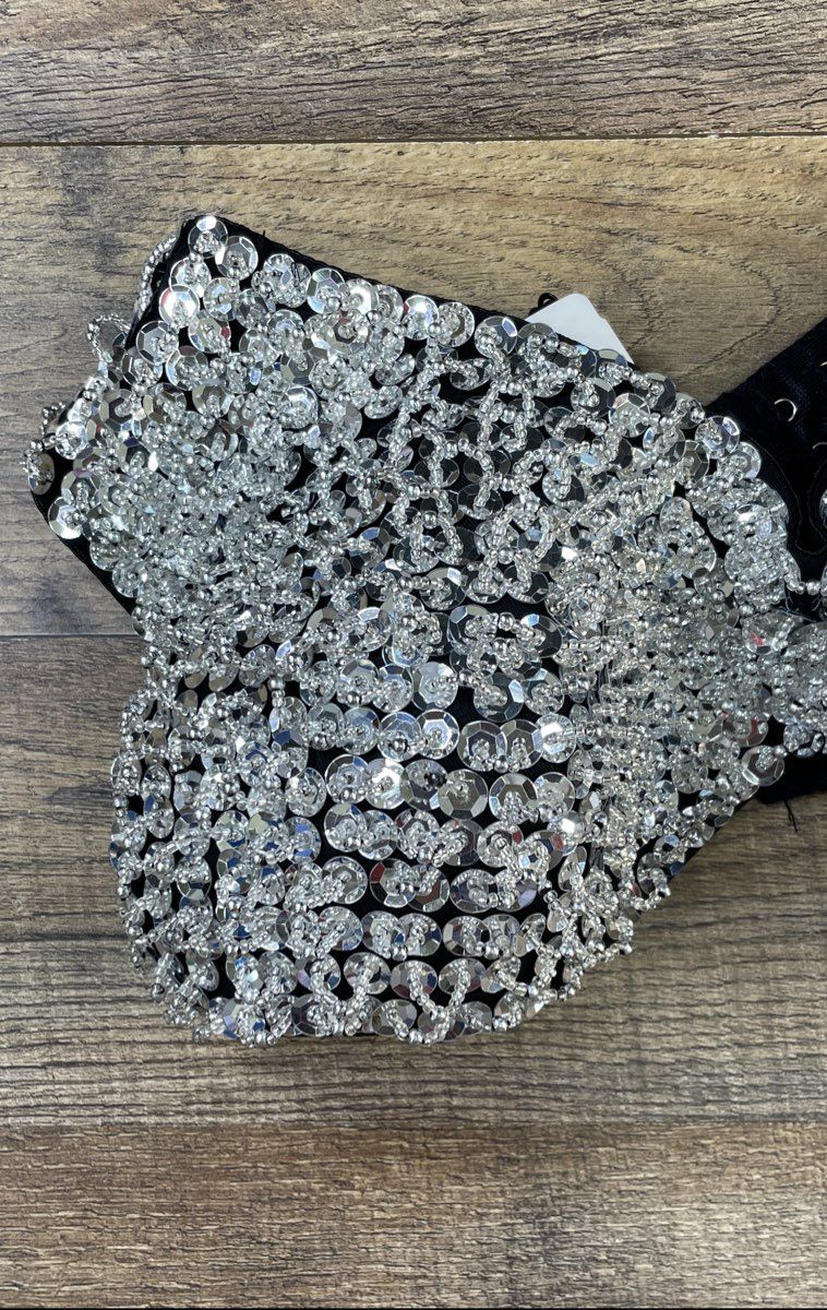 Women's Silver Rhinestone Crystal Festival Rave Bra Top Party NWT Size M