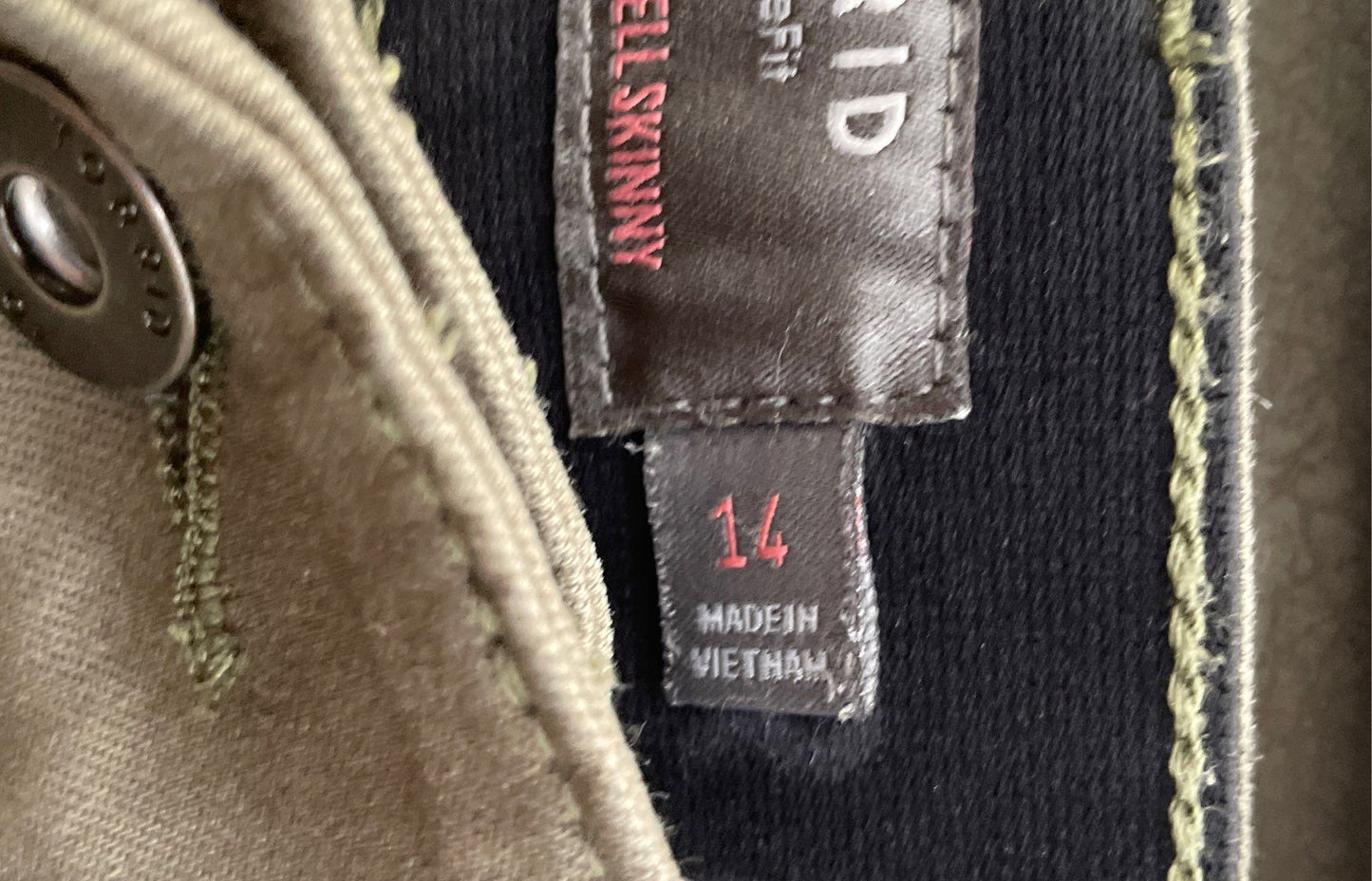 Torrid Women's Olive Green Crop Bombshell Skinny Super Soft Twill Pants Sz 14