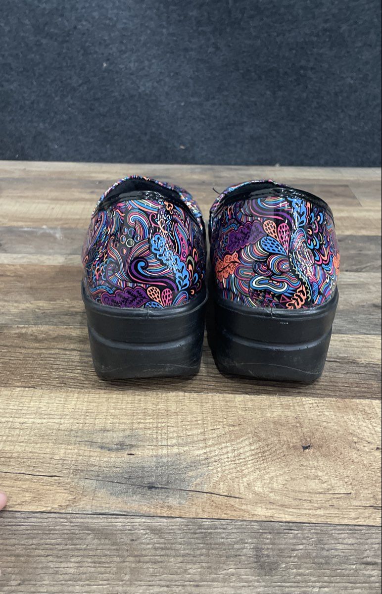 Easy Street Laurie Multi-Color Geometric Pattern Slip-On Clog Shoes Size 11M
